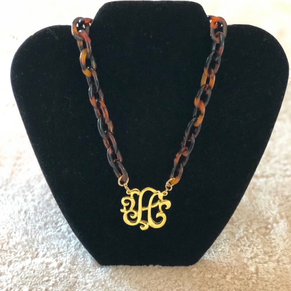 Tortoise link necklace with A medallion